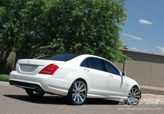 Photos of silver mercedes benz s class with chrome wheels #2